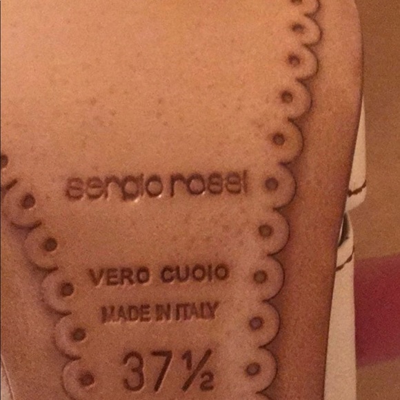 NWOB Sergio Rossi bow grommet leather pumps. - Picture 4 of 5